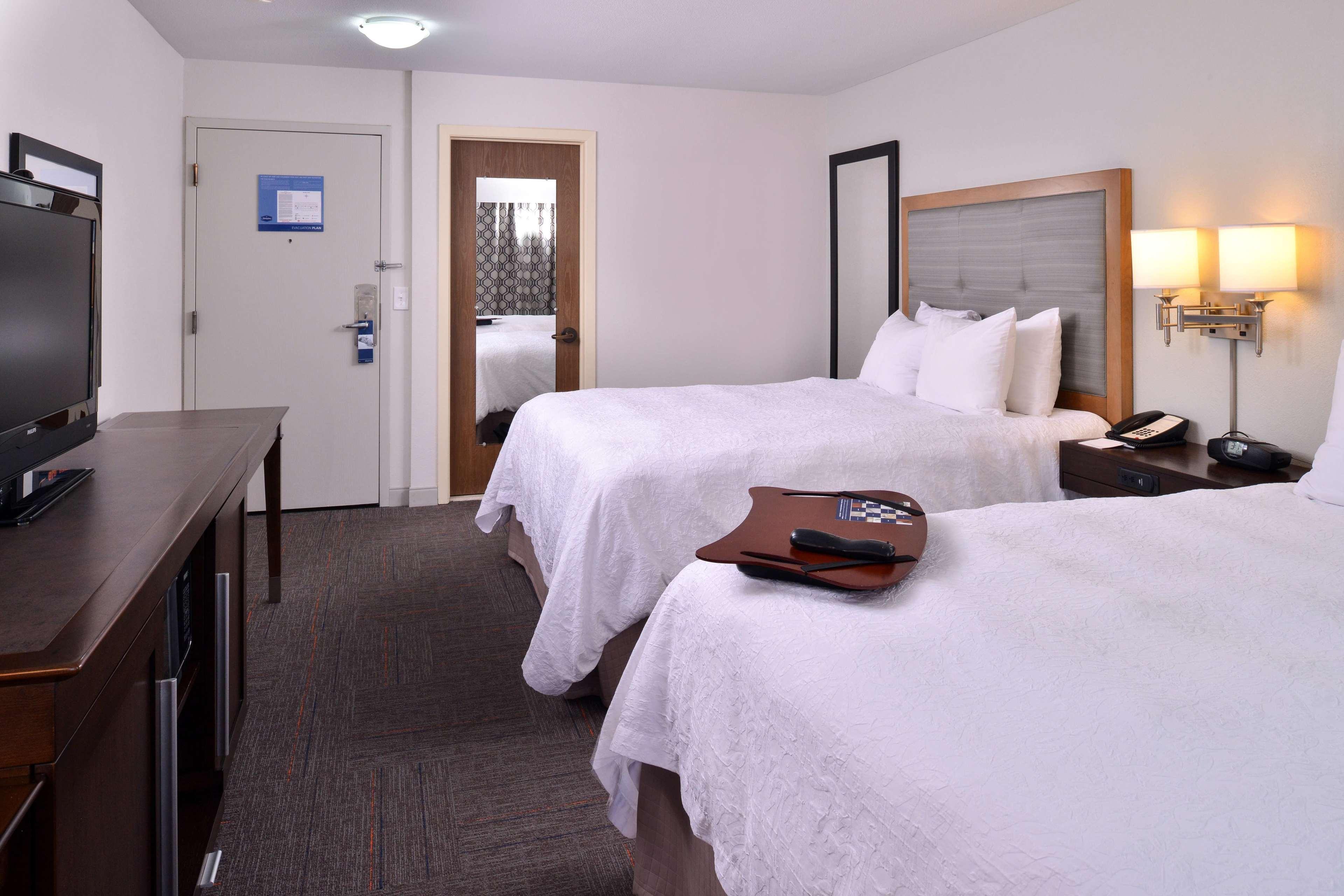 Hampton Inn Portland East Fairview Kültér fotó