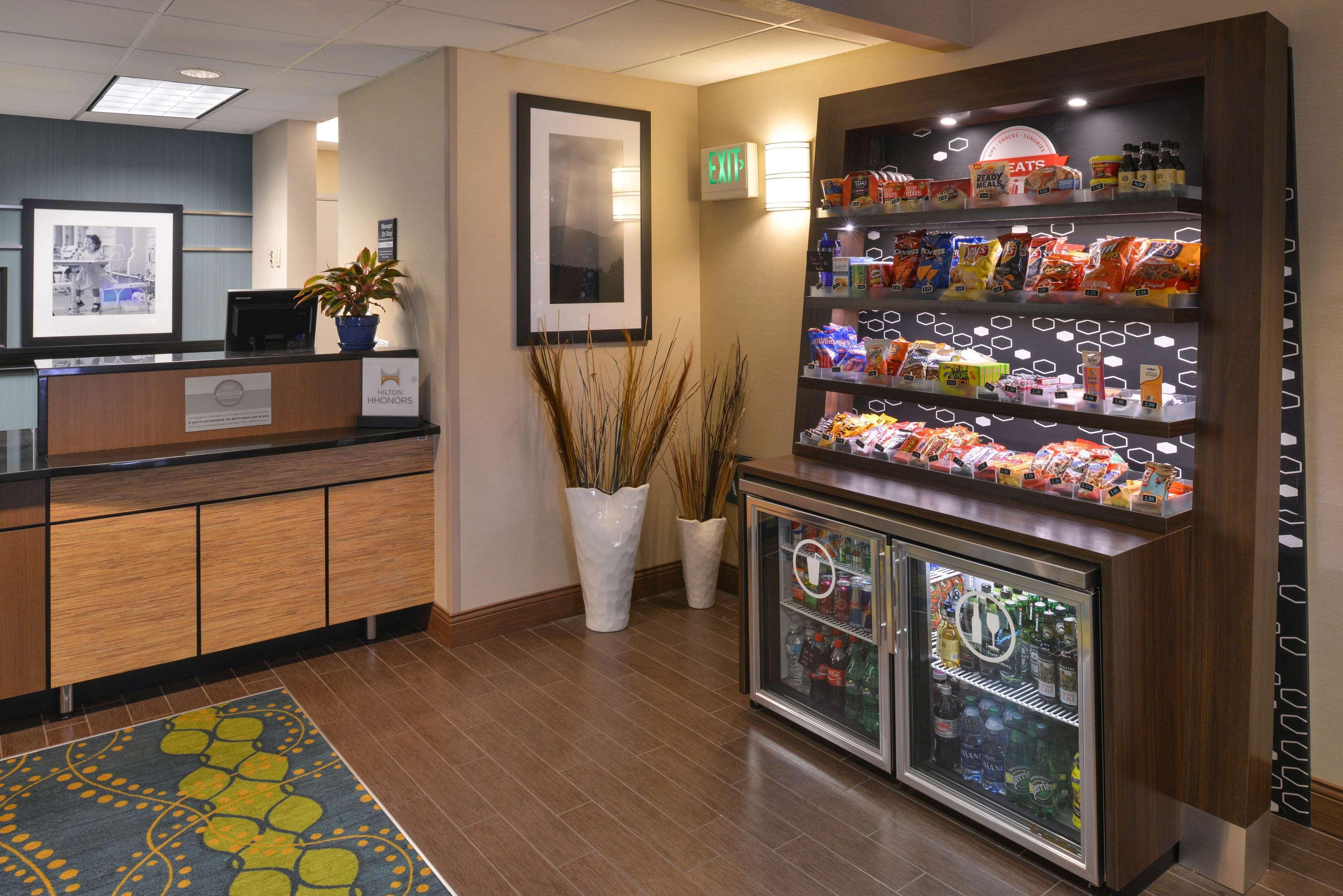 Hampton Inn Portland East Fairview Kültér fotó